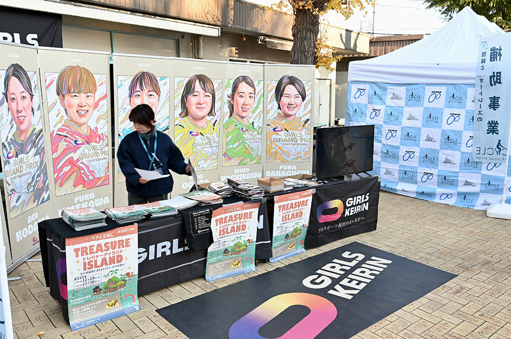 東京藝大コラボアートワーク展示